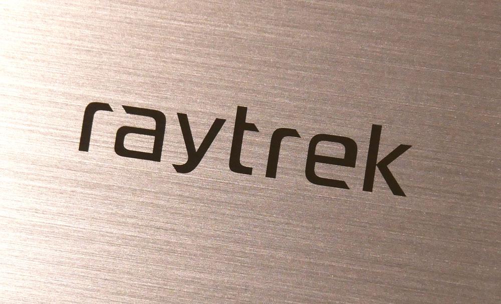 raytrek X4-Tの天板ロゴのアップ
