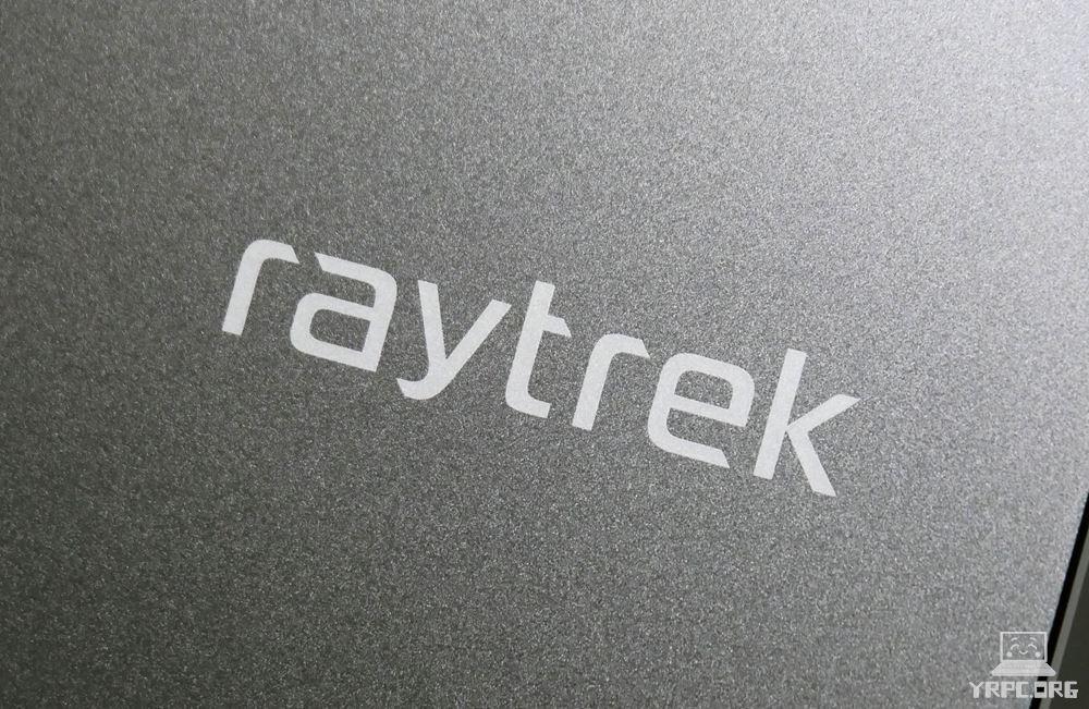 raytrek R5-RL6の天板ロゴのアップ